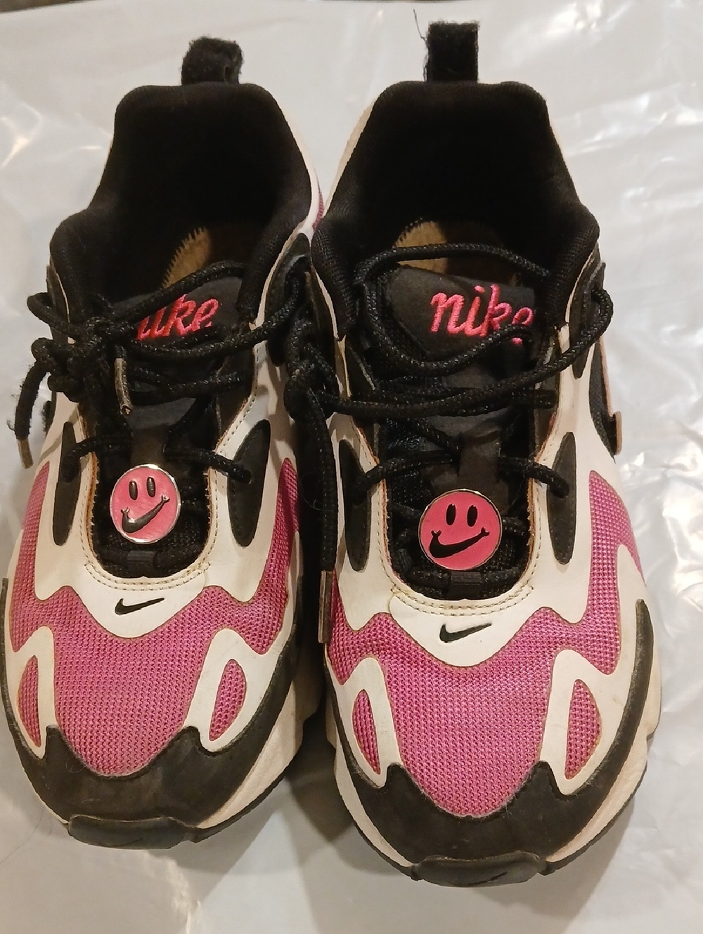 Nike Kids Pink and Black Smiley Accent Sneakers
